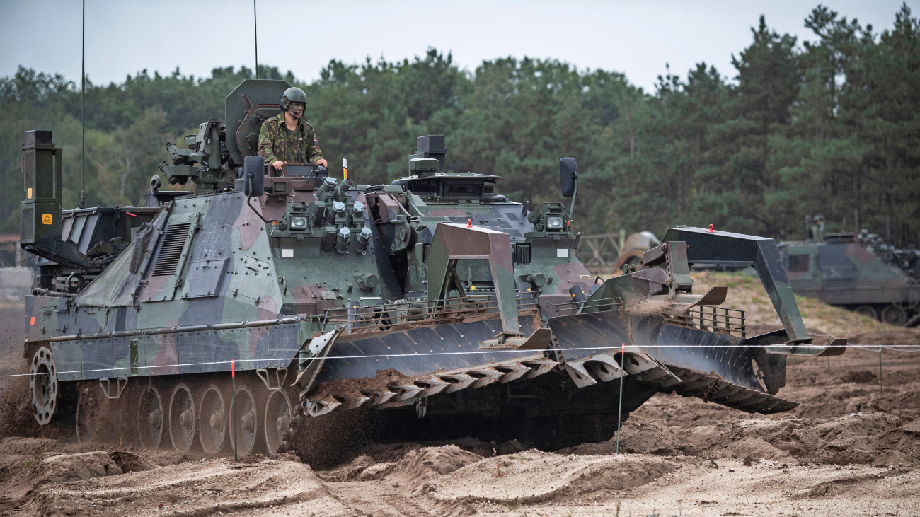 Kodiak tank rijdt door een mijnenveld