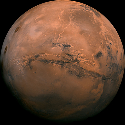 Mars oogt oranjerood.